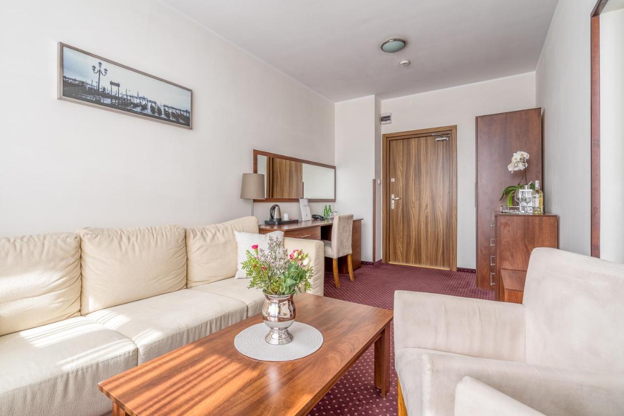 Hotel Stork Brodnica  Exterior photo